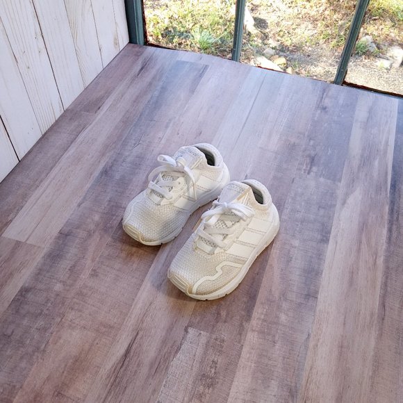 FY2188 Adidas Swift Run X TD size 7K - Picture 2 of 7